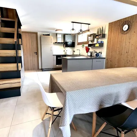 Renove 8 Personnes Avec Balcon Et Parking - Fr-1-458-138 * Le Grand-Bornand