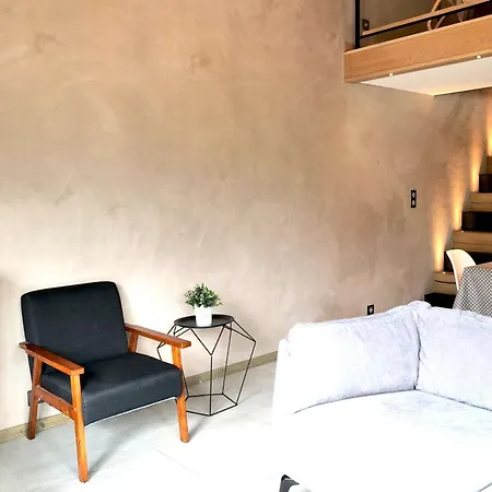 Appartement Renove 8 Personnes Avec Balcon Et Parking - Fr-1-458-138 *